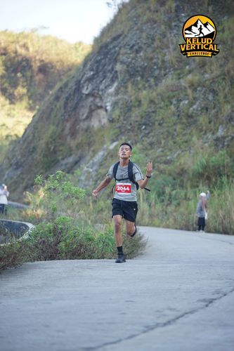 Race photo from Kelud Vertical Challenge 2024