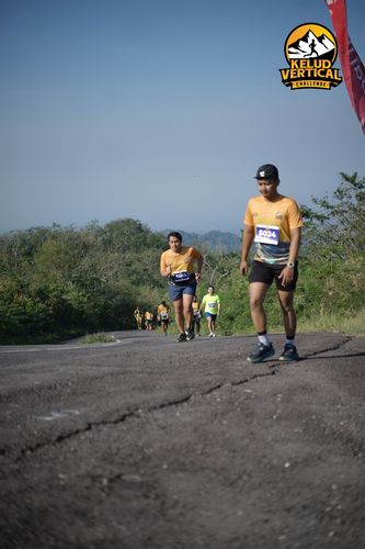 Race photo from Kelud Vertical Challenge 2024