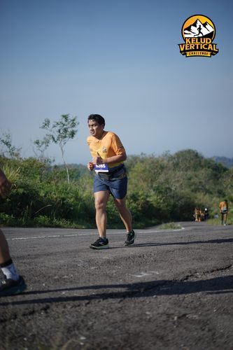 Race photo from Kelud Vertical Challenge 2024
