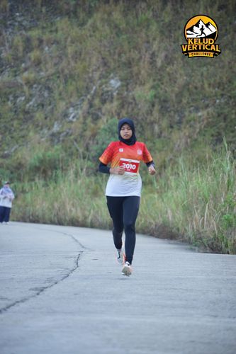 Race photo from Kelud Vertical Challenge 2024