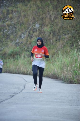 Race photo from Kelud Vertical Challenge 2024
