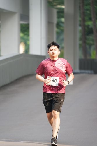 Race photo from Assurance Fun Run 2024