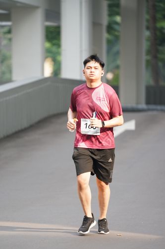 Race photo from Assurance Fun Run 2024