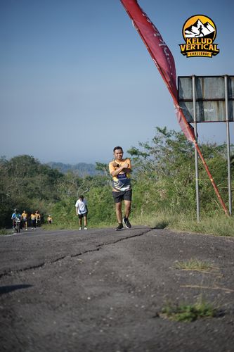 Race photo from Kelud Vertical Challenge 2024