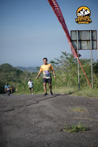 Race photo from Kelud Vertical Challenge 2024