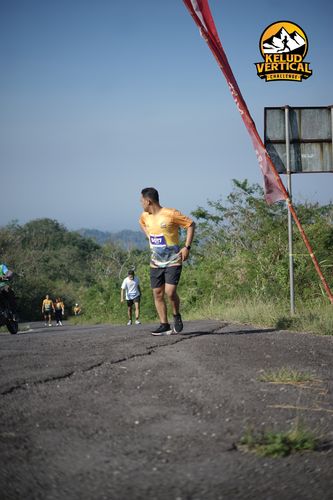 Race photo from Kelud Vertical Challenge 2024