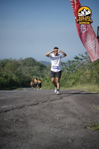 Race photo from Kelud Vertical Challenge 2024