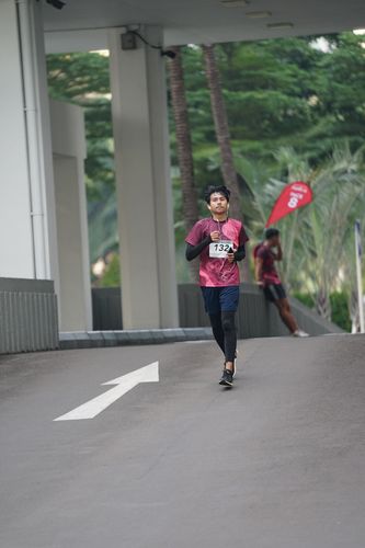 Race photo from Assurance Fun Run 2024