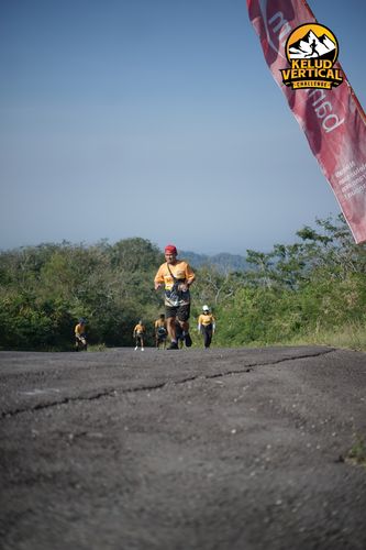 Race photo from Kelud Vertical Challenge 2024