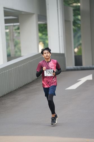 Race photo from Assurance Fun Run 2024