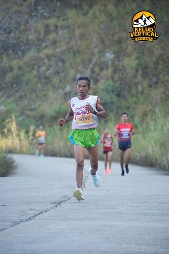 Race photo from Kelud Vertical Challenge 2024