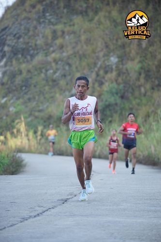 Race photo from Kelud Vertical Challenge 2024