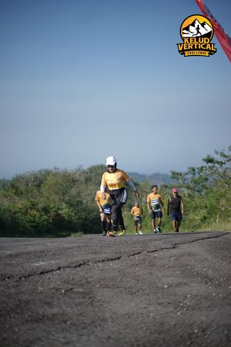 Race photo from Kelud Vertical Challenge 2024