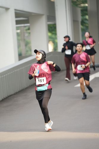Race photo from Assurance Fun Run 2024