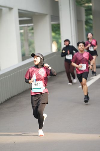 Race photo from Assurance Fun Run 2024