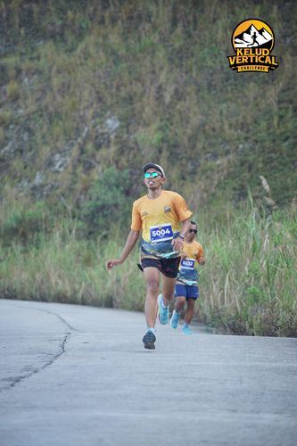 Race photo from Kelud Vertical Challenge 2024
