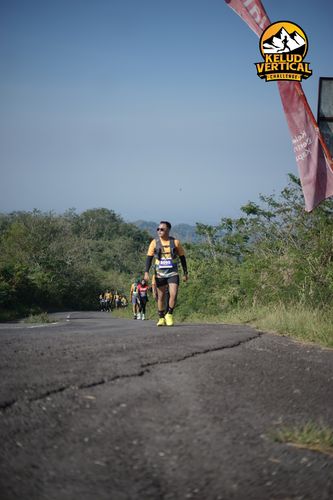 Race photo from Kelud Vertical Challenge 2024
