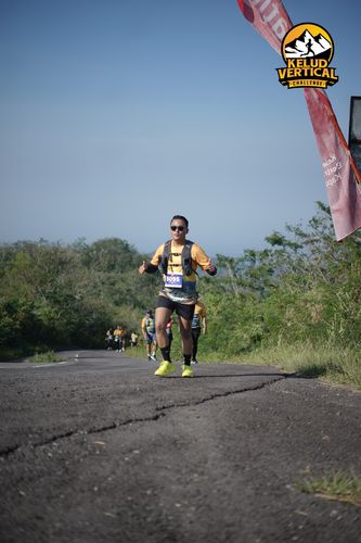 Race photo from Kelud Vertical Challenge 2024