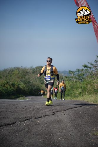 Race photo from Kelud Vertical Challenge 2024