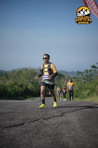 Race photo from Kelud Vertical Challenge 2024