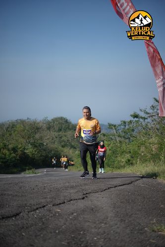 Race photo from Kelud Vertical Challenge 2024