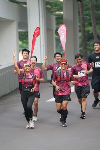 Race photo from Assurance Fun Run 2024