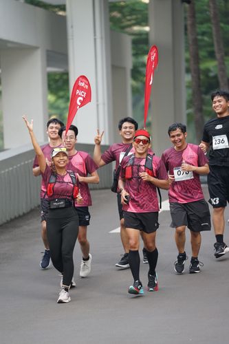 Race photo from Assurance Fun Run 2024