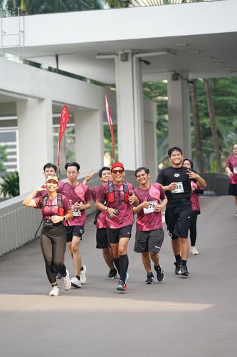 Race photo from Assurance Fun Run 2024