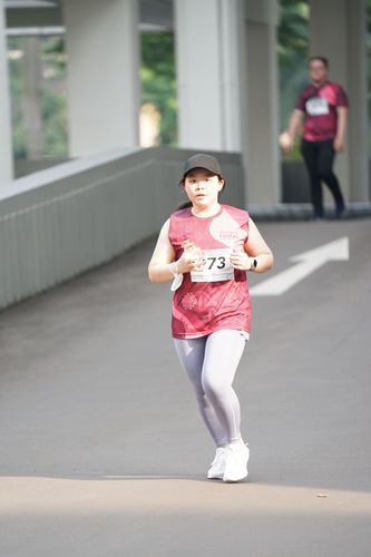 Race photo from Assurance Fun Run 2024