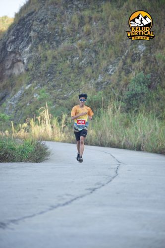 Race photo from Kelud Vertical Challenge 2024