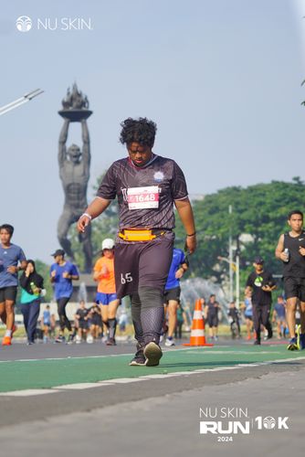 Race photo from Nu Skin Run 10K