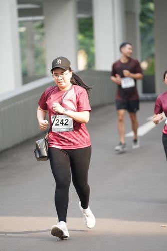 Race photo from Assurance Fun Run 2024