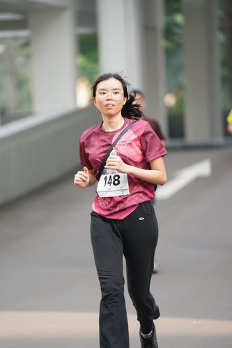 Race photo from Assurance Fun Run 2024