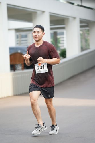 Race photo from Assurance Fun Run 2024