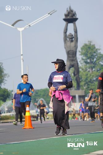 Race photo from Nu Skin Run 10K