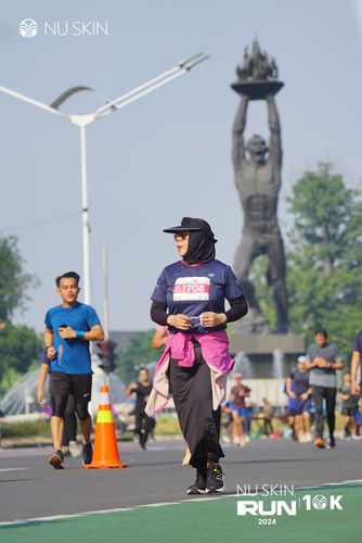 Race photo from Nu Skin Run 10K