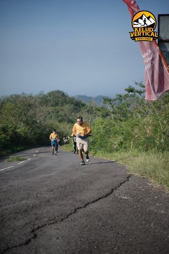 Race photo from Kelud Vertical Challenge 2024