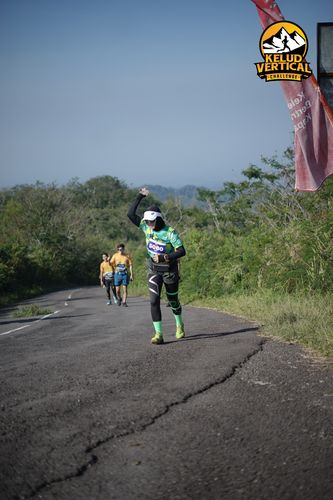Race photo from Kelud Vertical Challenge 2024