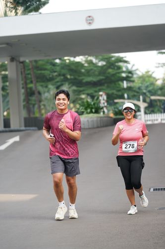 Race photo from Assurance Fun Run 2024