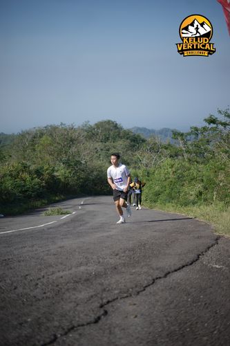 Race photo from Kelud Vertical Challenge 2024