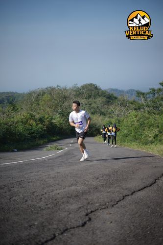 Race photo from Kelud Vertical Challenge 2024