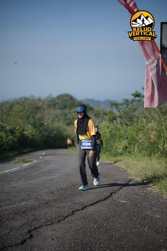 Race photo from Kelud Vertical Challenge 2024