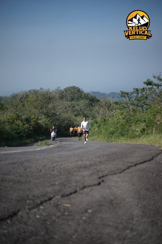 Race photo from Kelud Vertical Challenge 2024