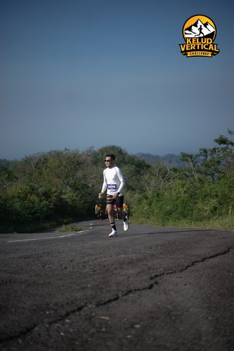Race photo from Kelud Vertical Challenge 2024
