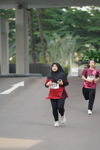 Race photo from Assurance Fun Run 2024