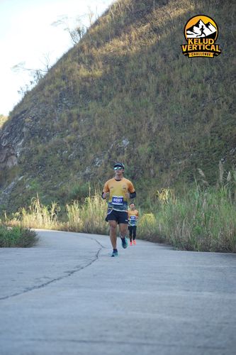 Race photo from Kelud Vertical Challenge 2024