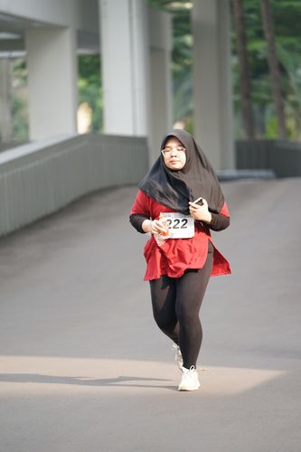 Race photo from Assurance Fun Run 2024