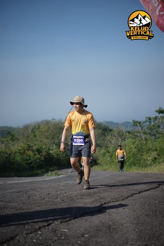Race photo from Kelud Vertical Challenge 2024