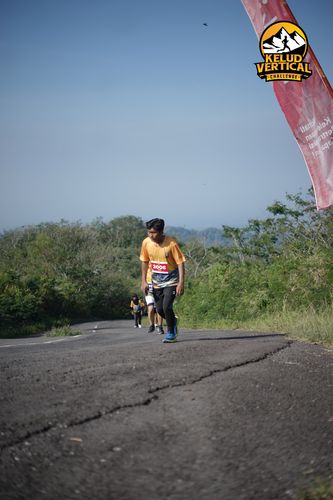 Race photo from Kelud Vertical Challenge 2024