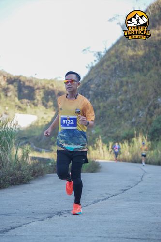 Race photo from Kelud Vertical Challenge 2024